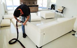 limpeza de sofa em curitiba